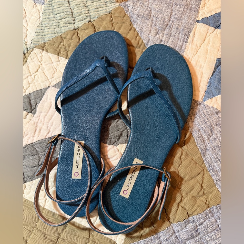 L'Autre Chose Leather Strappy Thong Sandals Made in Italy: Size 39 (US 8.5/9)